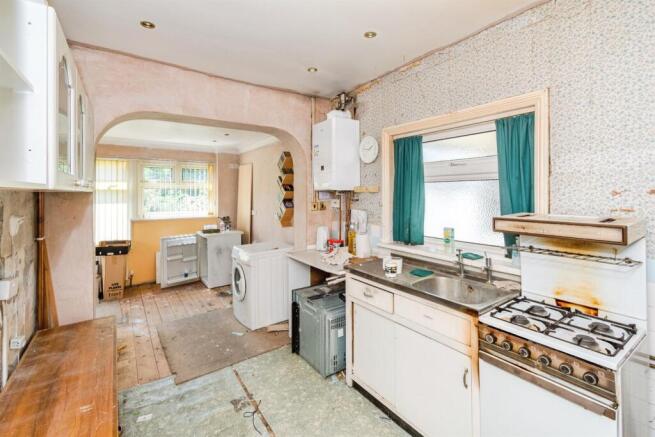 Eynham Avenue, Southampton photo 4