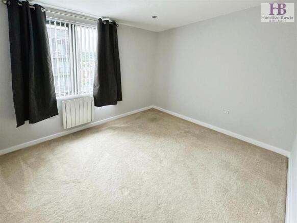 2 bed Apartment to rent Image 6