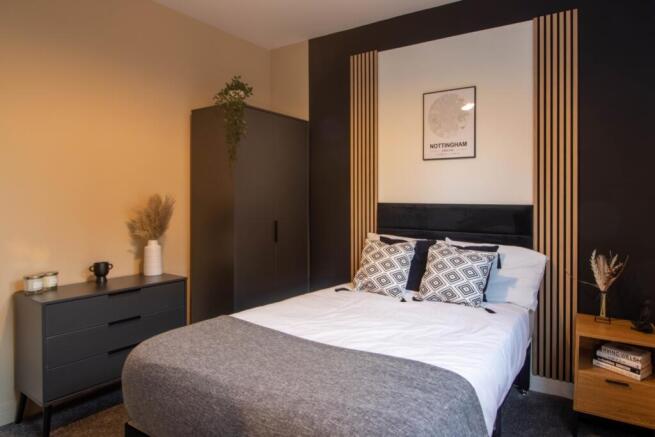 Lrg_bedroom,