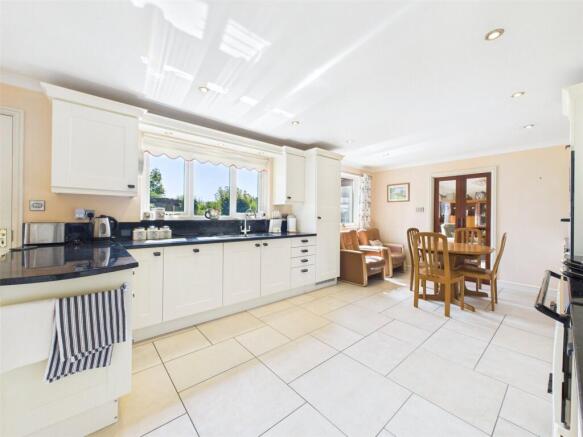 St. Johns Drive, Bradworthy, Holsworthy photo 4