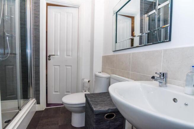 JACK 'N' JILL SHOWER ROOM