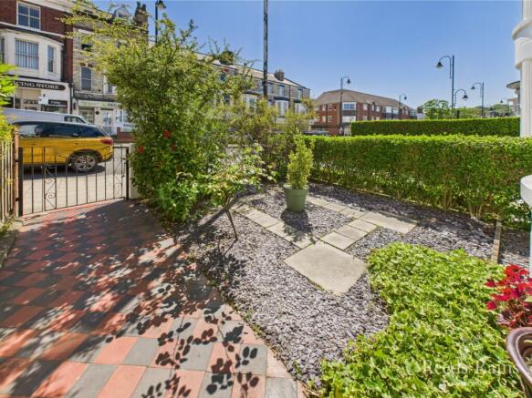 3 bed Terraced for sale Image 12