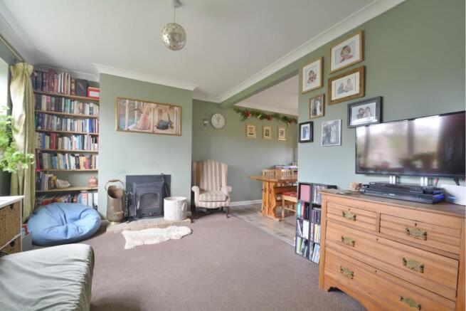 Lounge/Dining Room