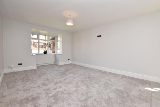 4 bed Detached for sale Image 4
