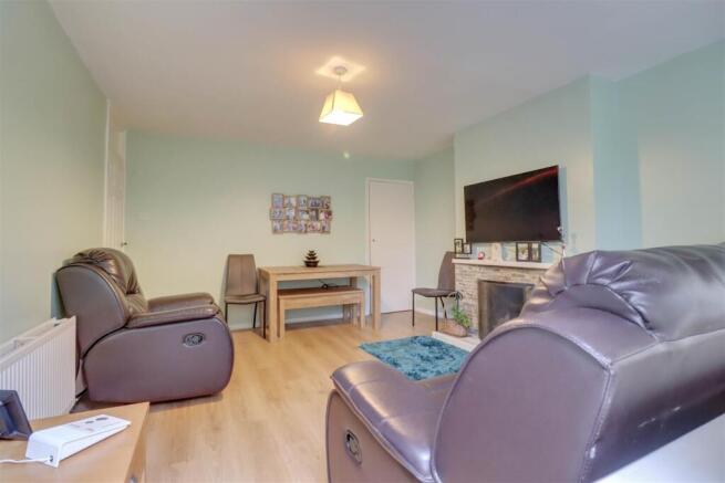 19 BRIDGE HOUSE CLOSE-10.jpg