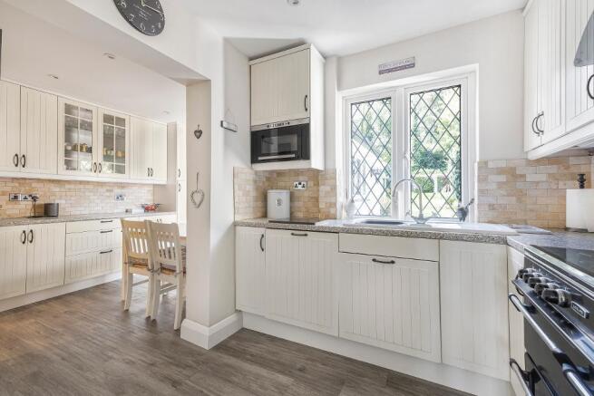 KITCHEN/BREAKFAST ROOM