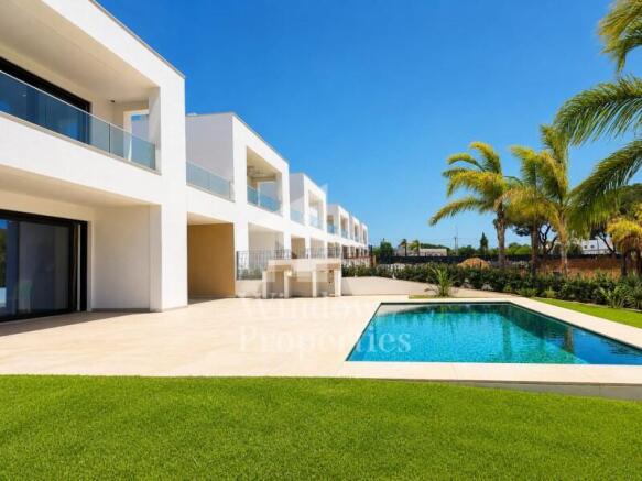 Exclusive 3 Bedroom Villa Close to Vilamoura Marina and Golden Triangle Beaches