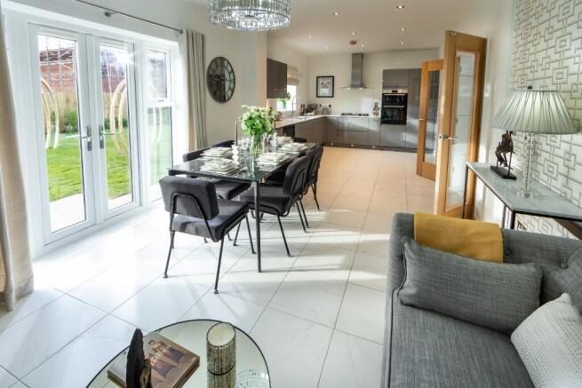 4 bed Detached for sale Image 8
