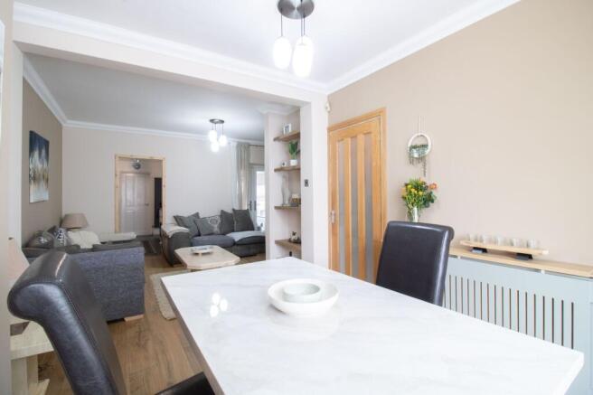 Lounge/Dining Room