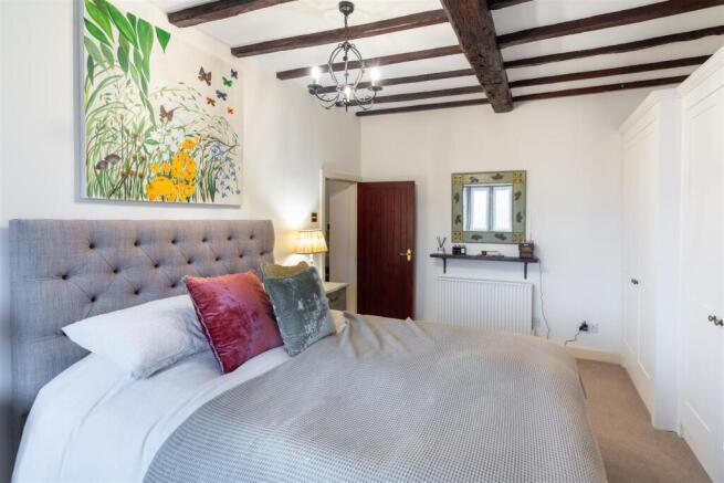 5 bed Terraced for sale Image 8