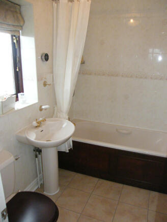 En-Suite Bathroom