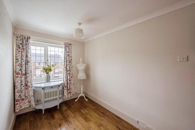3 bed Semi-Detached for sale Image 11