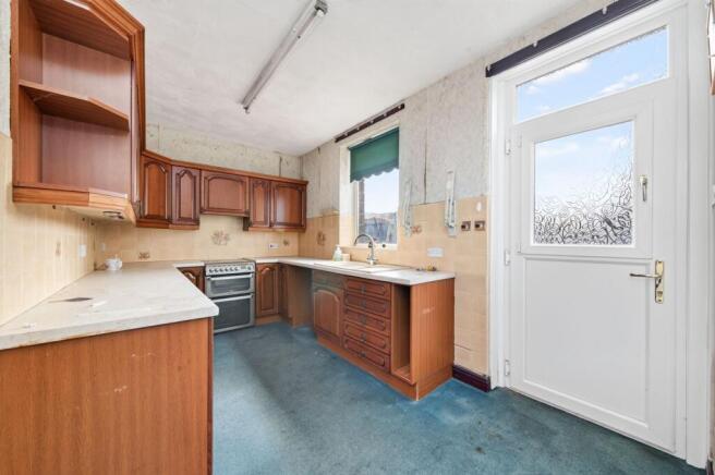 3 bed Terraced for sale Image 6