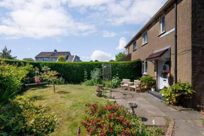 Front Garden (1)