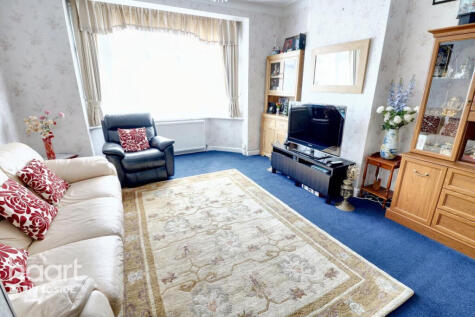 Icknield Drive, Gants Hill