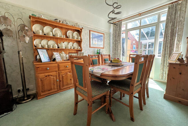 House in Fareham, Portchester - More