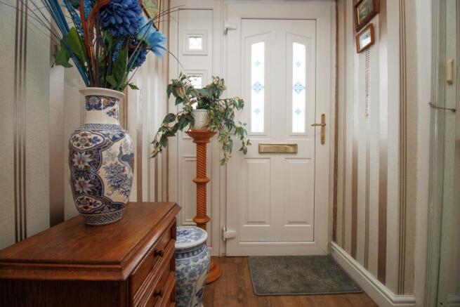 3 bed Semi-Detached Bungalow for sale Image 4