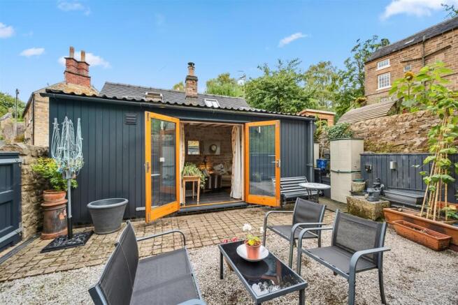 Garden towards Living Room.jpg