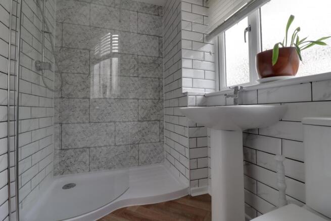Ensuite Full Bathroom- showing shower