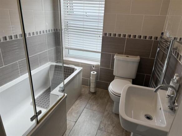 3 bed Terraced for sale Image 12