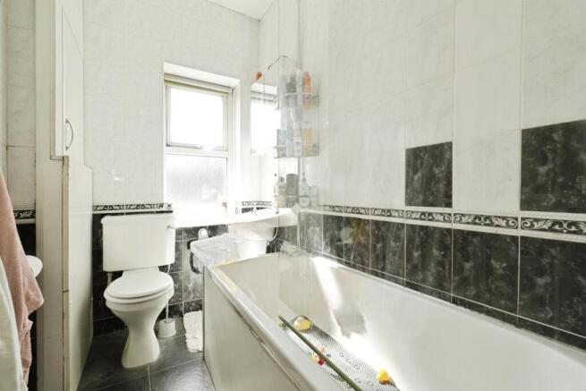 2 bed Terraced for sale Image 6