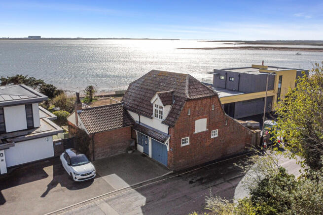 15CoastRoadfront ...