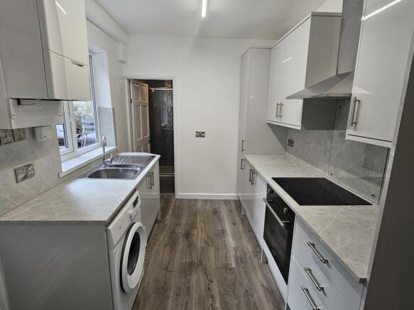 3 bed House for sale Image 6
