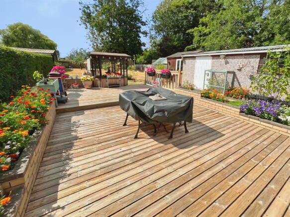 3 bed Detached Bungalow for sale Image 12