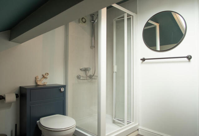 ensuite top floor