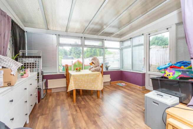 Conservatory/Dining Room