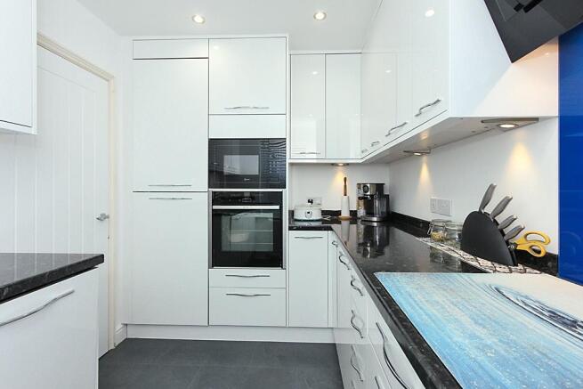 Mew-Kitchen_2.jpg