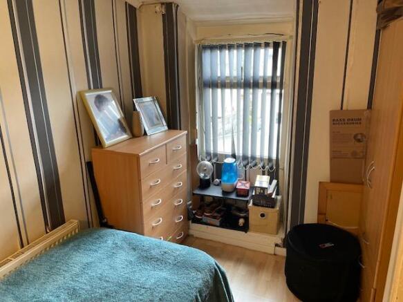 Bedroom 2 (rear)