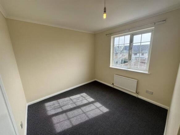 Bedroom 2 (1/2)