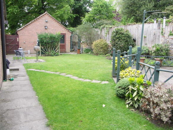 Photo 11