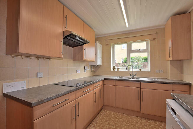 3 bed Semi-Detached for sale Image 9