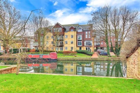 Fusion Court, Ware - Balcony with River View