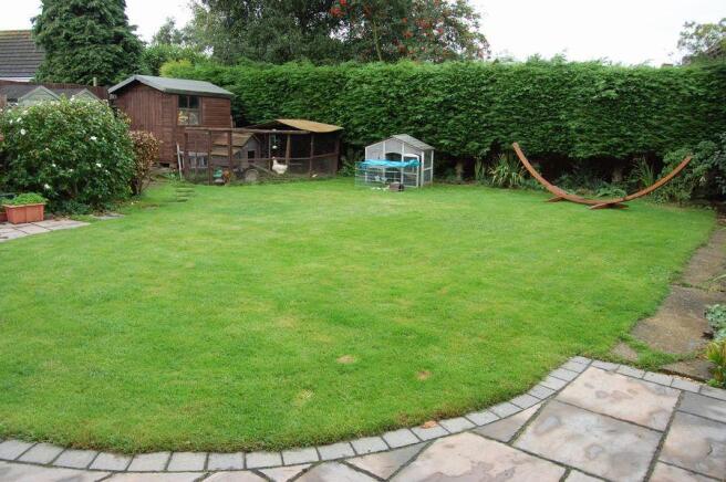 REAR GARDEN 2