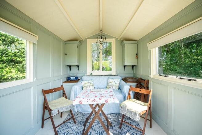 SUMMER HOUSE