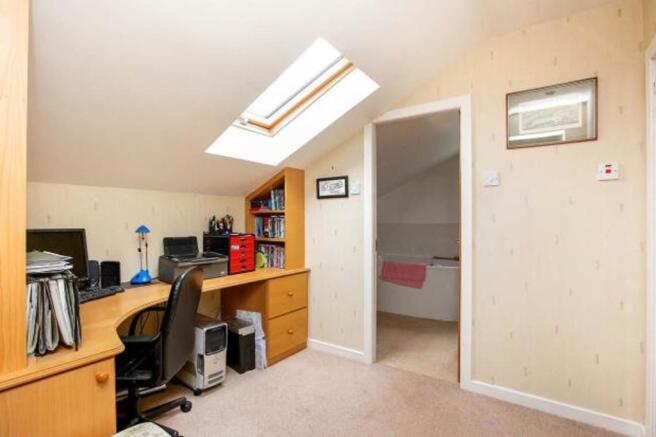 Photo 12