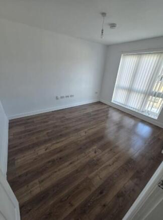 3 bed Town House to rent Image 11