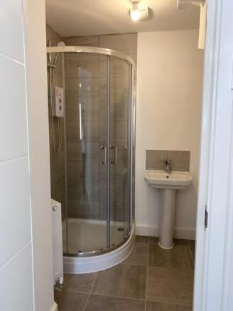 2 bed Town House to rent Image 7