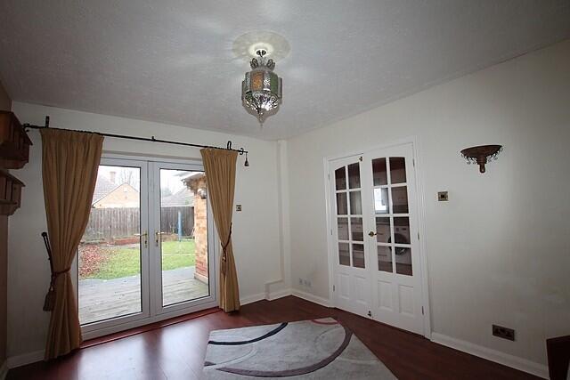 Dining Room (Main)
