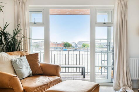 Exceptional Two Bedroom Waterfront Apartment | Balcony | Marina Views | Two Parking Spaces