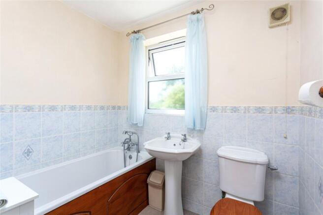 3 bed Semi-Detached for sale Image 12