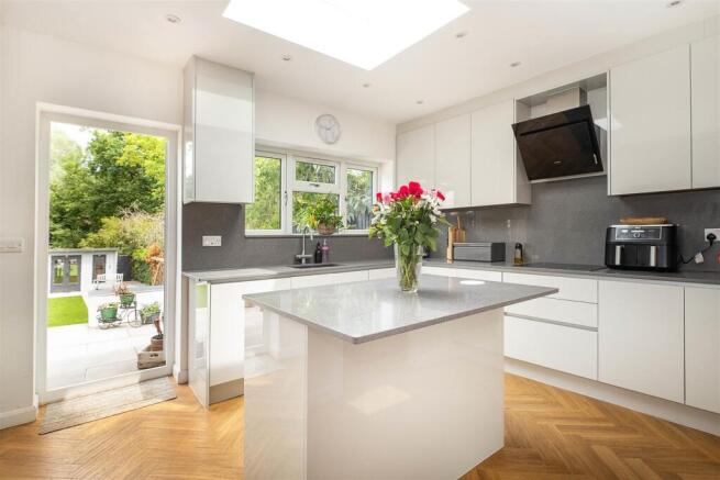 58-elmbridge-avenue-0035 copy.jpg
