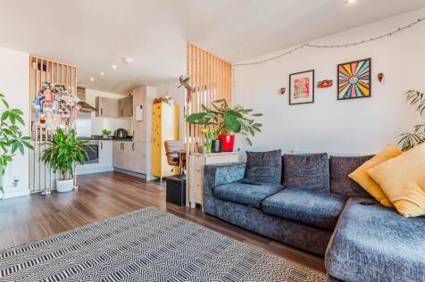 Enriqueta Rylands Close, Stretford, Manchester, M32