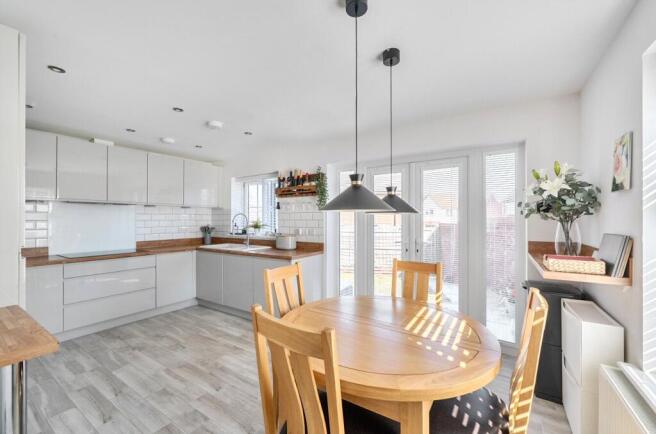 Kitchen/Dining Room