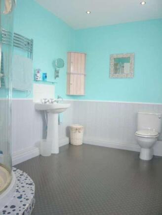 Photo 10