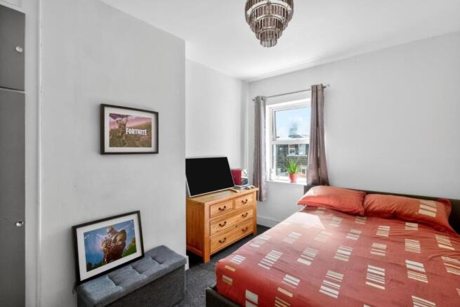 3 bed House for sale Image 11