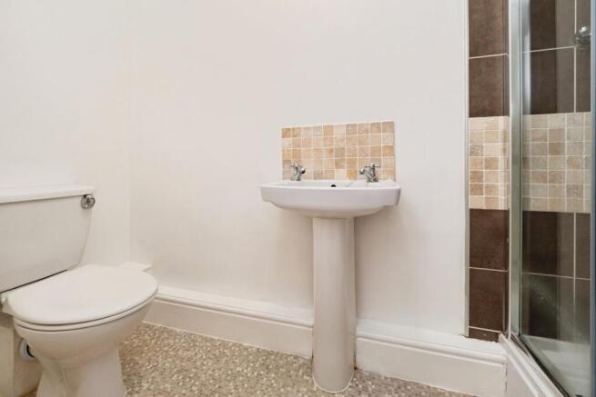 3 bed Terraced for sale Image 9